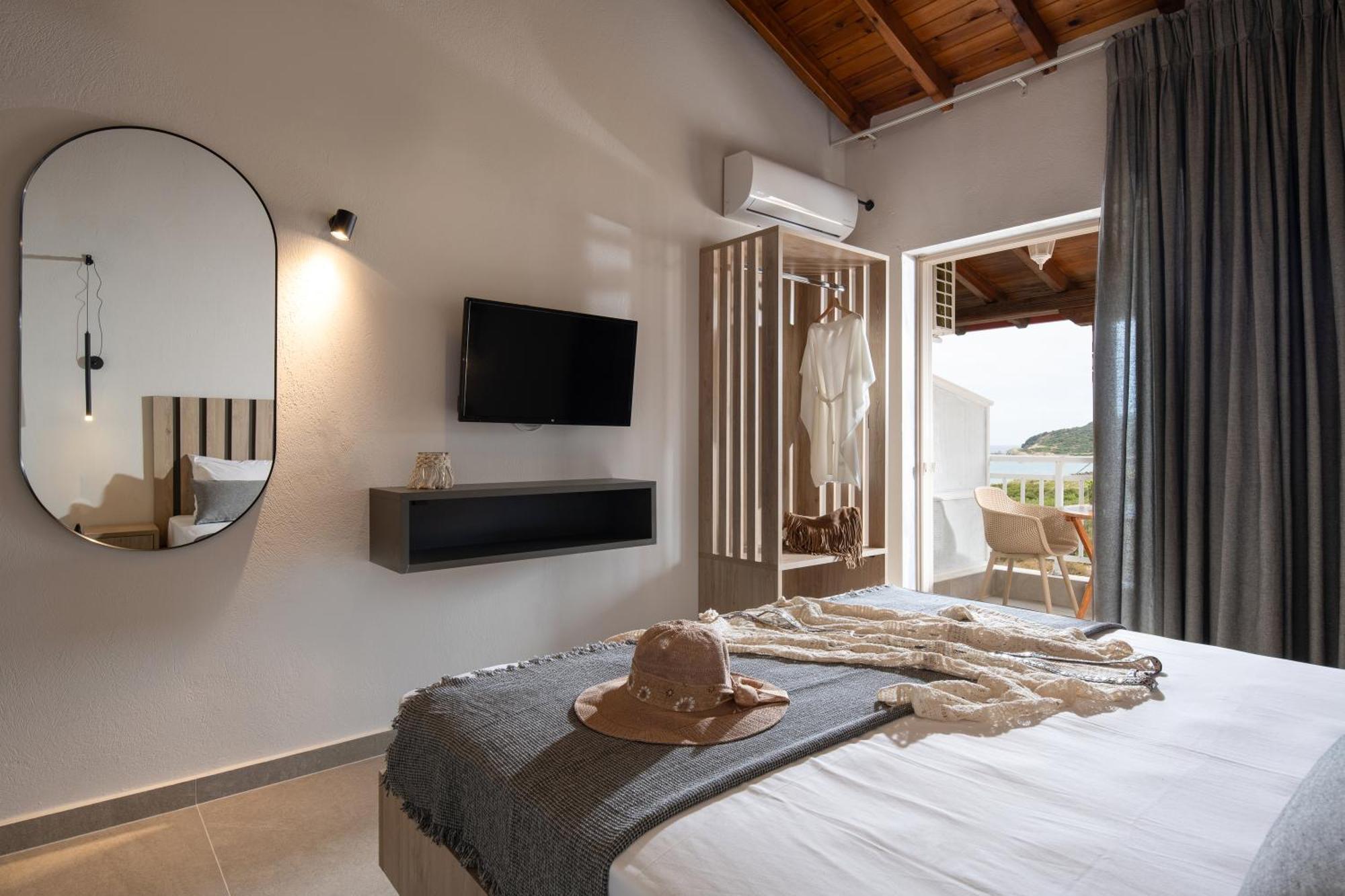 Erifili At Sarti Beach Apartments & Studios מראה חיצוני תמונה