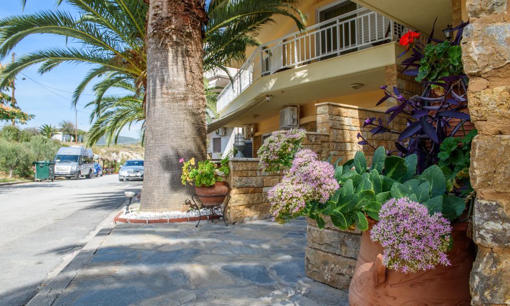 Erifili At Sarti Beach Apartments & Studios מראה חיצוני תמונה