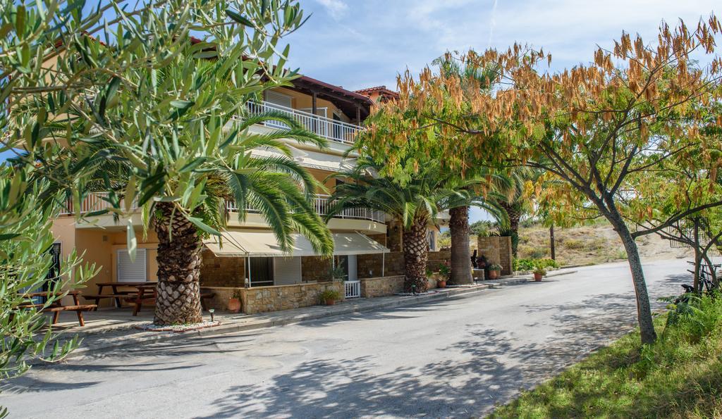 Erifili At Sarti Beach Apartments & Studios מראה חיצוני תמונה